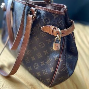 Authentic Louis Vuitton Shoulder Strap Medium Purse